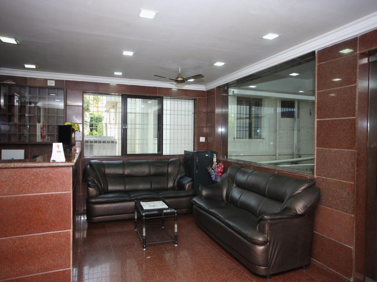 Oyo 10465 Koyambedu Chennai Hotel Exterior photo