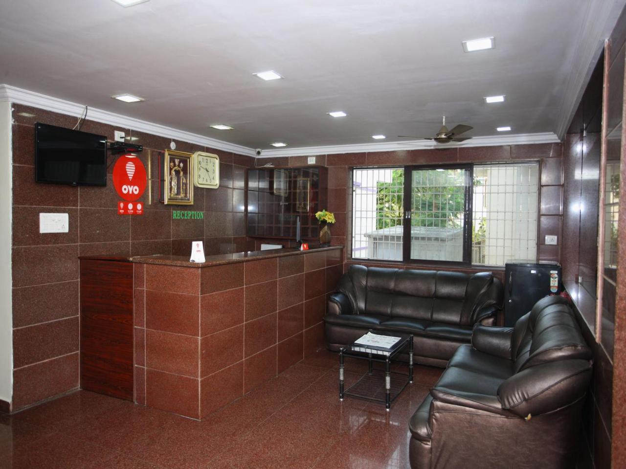 Oyo 10465 Koyambedu Chennai Hotel Exterior photo